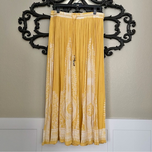 Philosophy Skirt Size Large - Picture 2 of 13